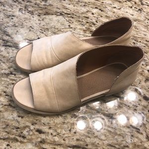 Mi.iM (Bohme Boutique) Open Toe Slides size 7